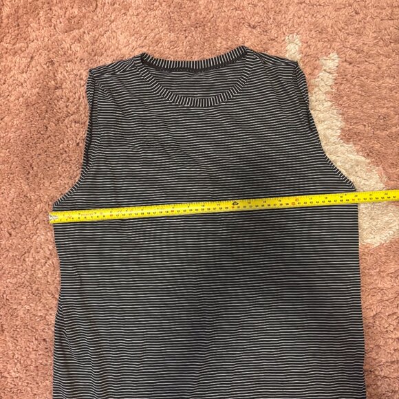 Lululemon Brunswick Muscle Tank Top Womens Size 8 Heathered Black Gray - Picture 5 of 6